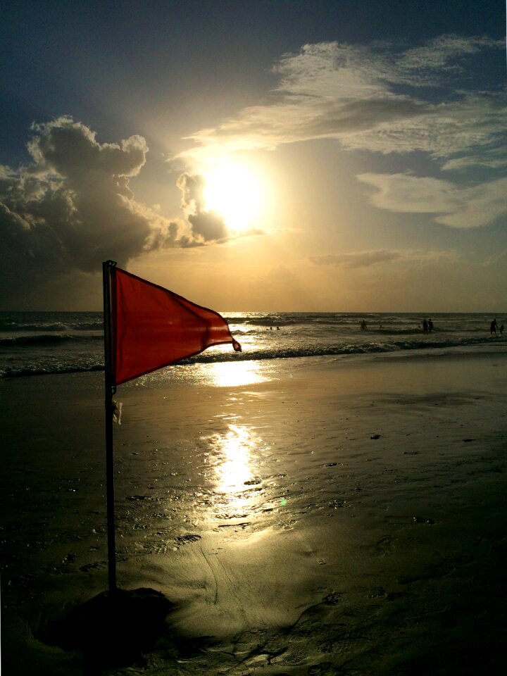 Bad ban wave sun