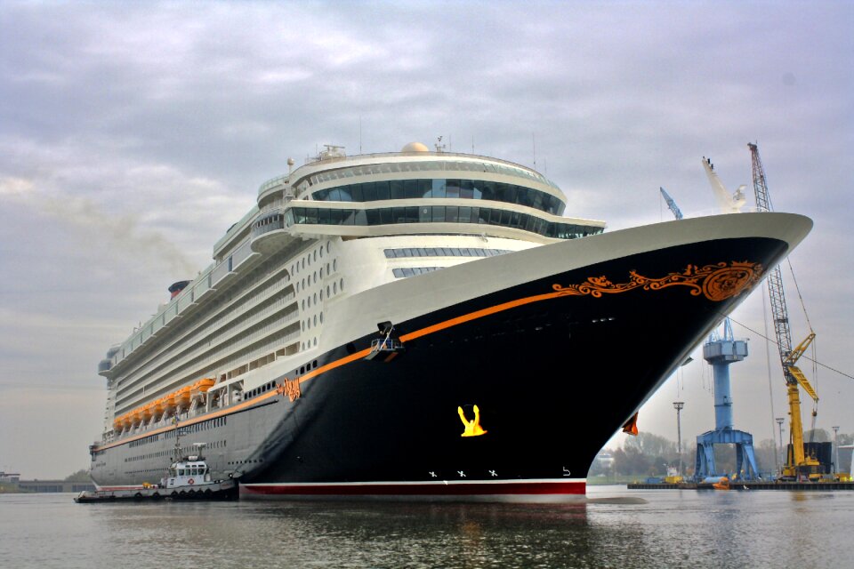 Dream travel cruise ship