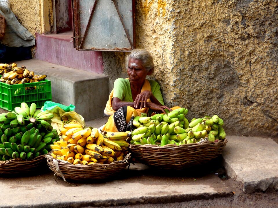 Market fruit basket bananas