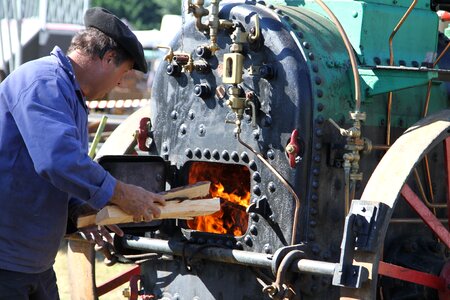 Stove fire locomotive
