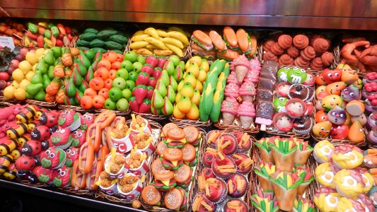 Market almond paste color