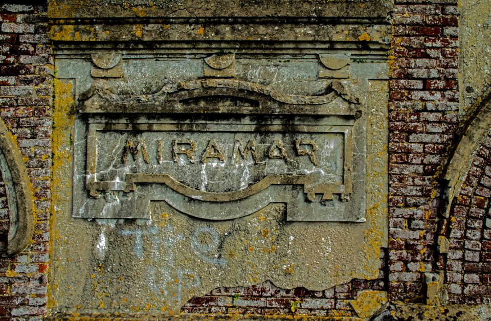 Pierre ruin miramar