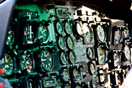 Instruments flying control