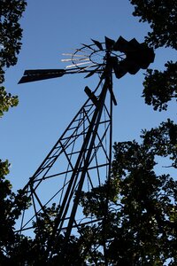 Silhouette steel construction