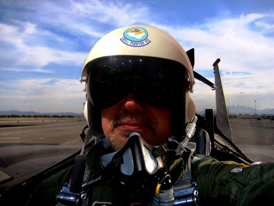 Aircraft fighter cockpit
