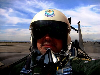 Aircraft fighter cockpit