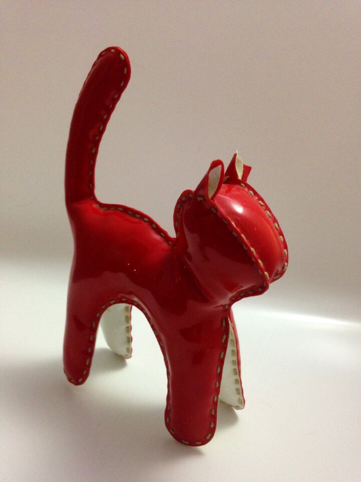 Toys red cat plastic