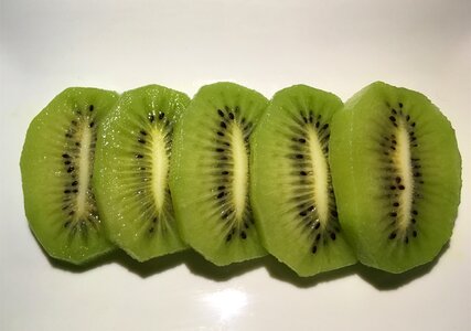 Zhouzhi kiwi green heart kiwi slices kiwi
