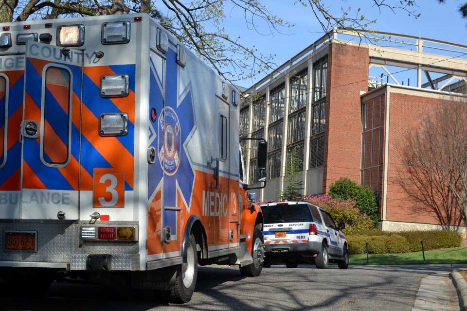 Medical healthcare emergency services
