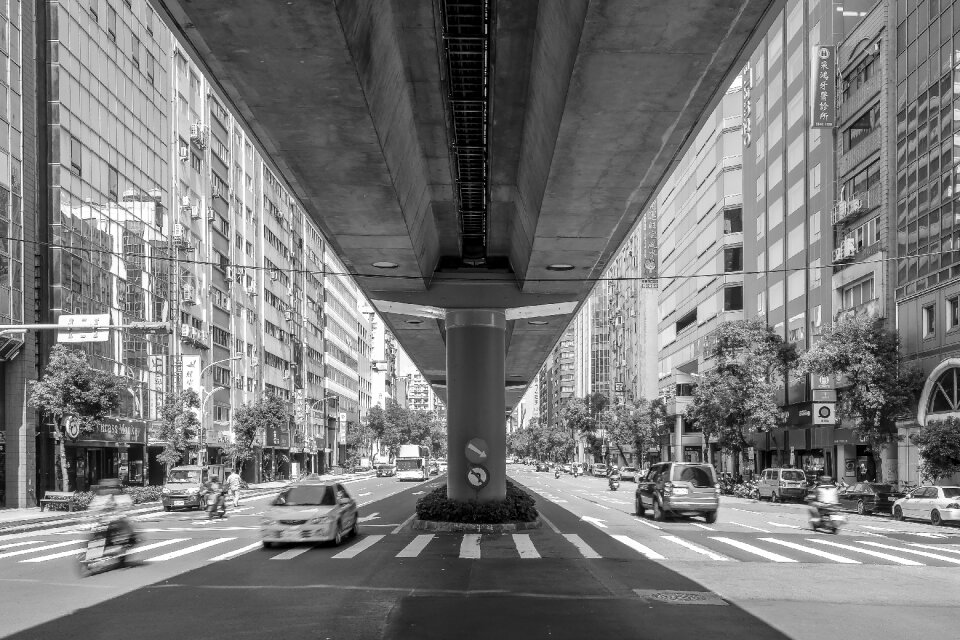 Transport black white