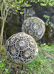 Bulbs around structure