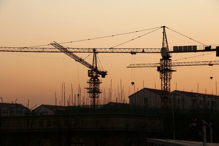 Building background crane