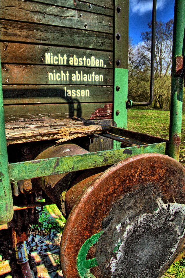 Railway wagon buffer