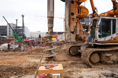Augers crane construction site