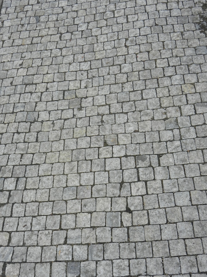 Pavement cube walkway