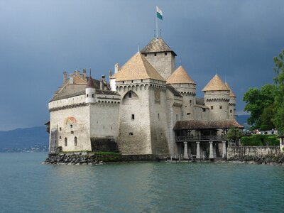 Chillon castle montreux photo