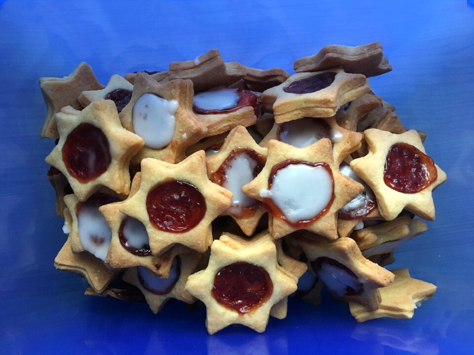 Small cakes christmas cookies ornament