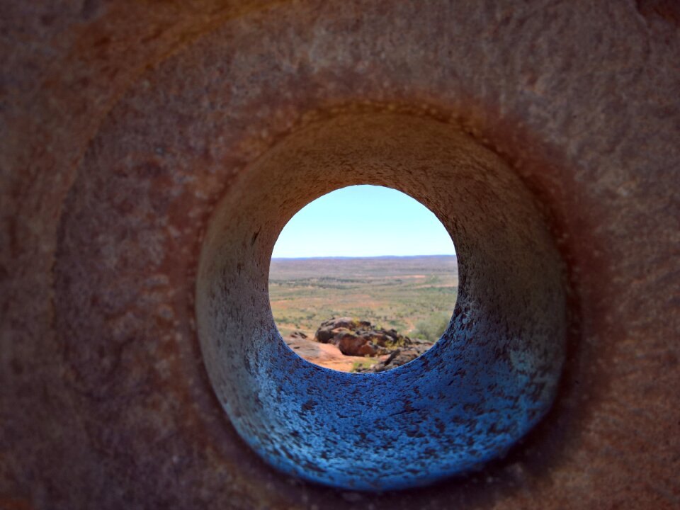 Dry carvings formation