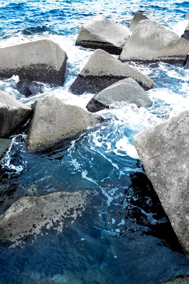 Ocean bay stone