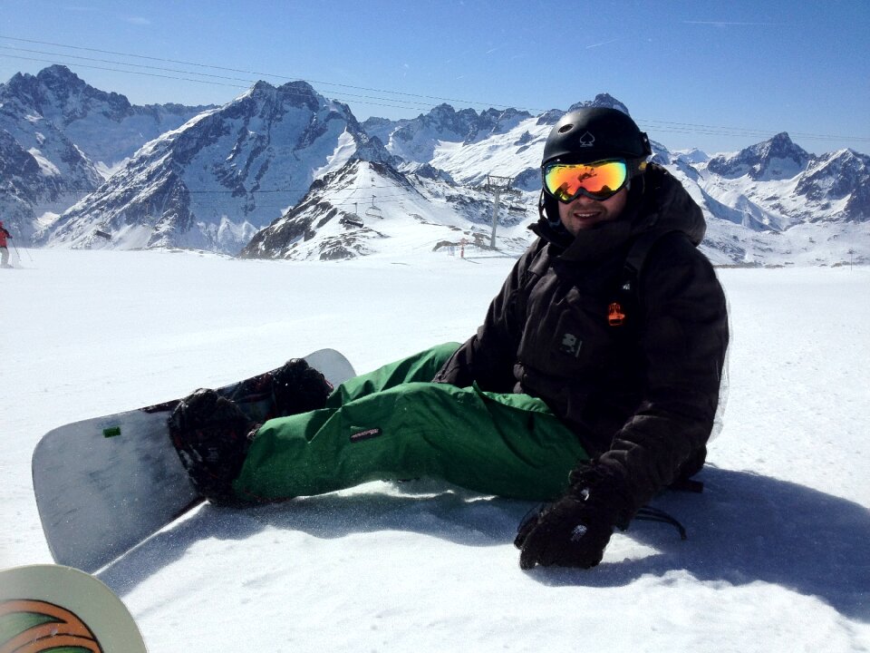 Mountain snowboarding sport
