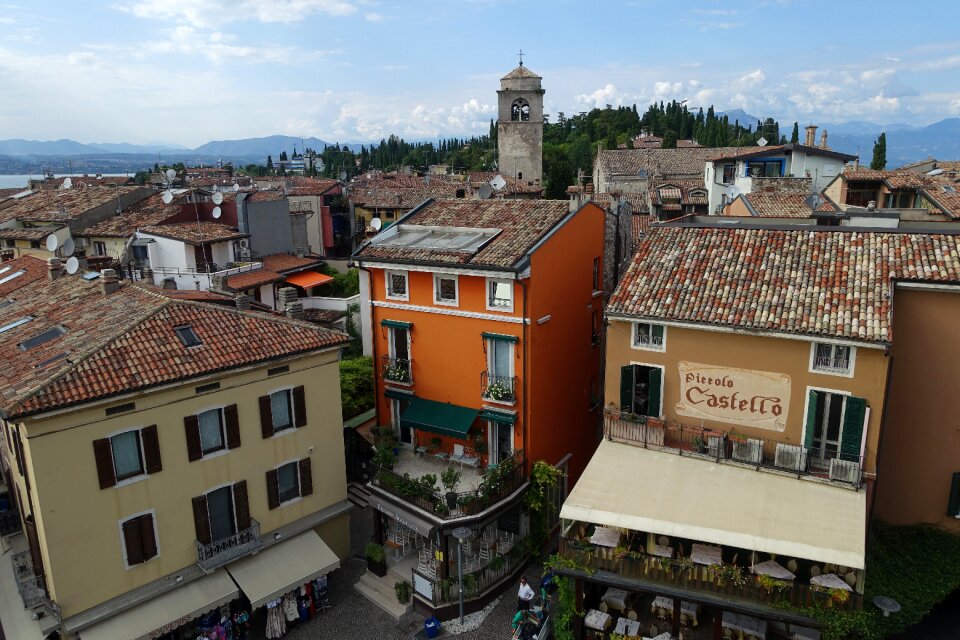 Sermione italy houses