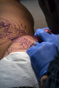Drawing body artists