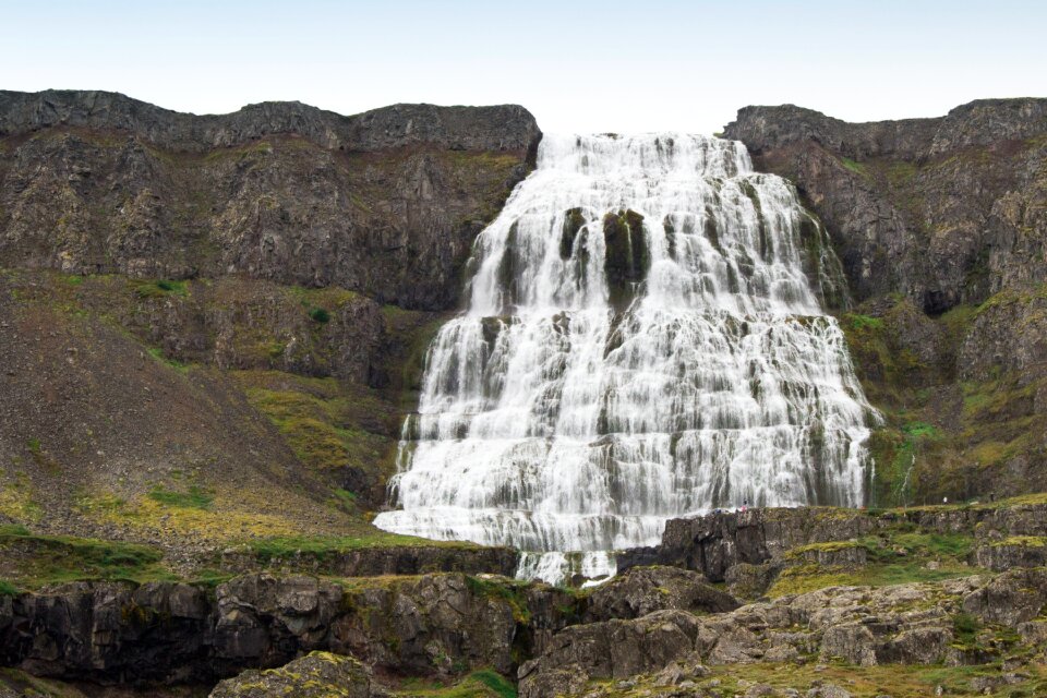 Waterfall iceland 150m