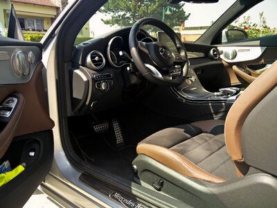 Mercedes benz auto