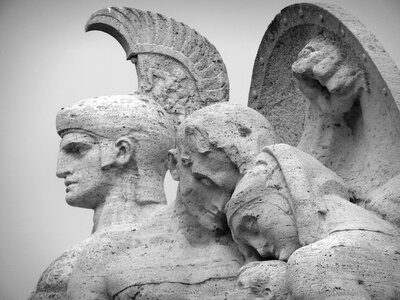 Statue roma capitale castel sant'angelo