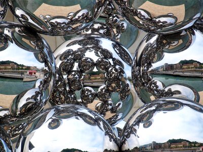 Guggenheim museum sculpture vizcaya