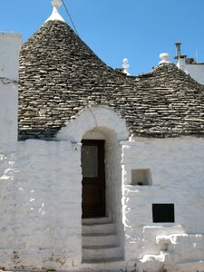 Puglia alberobello trulli photo