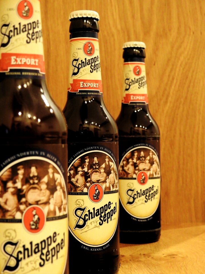 Beer bottle alcohol refreshment