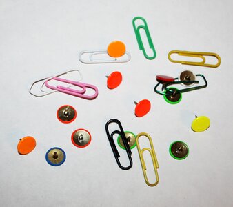 Stops sheets paperclip thumbtack photo