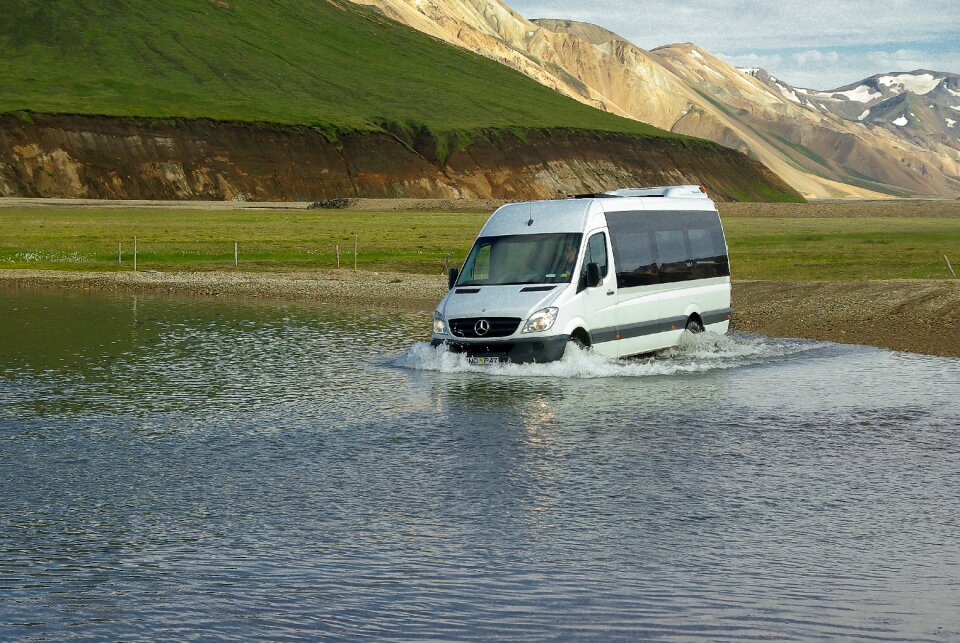 Ford torrent minibus