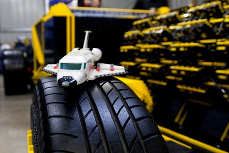 Powered by air brick toy