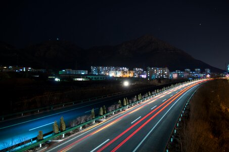 Long exposure traffic streamer