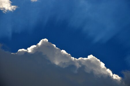 Blue clous sunbeam