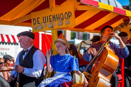 Folklore costume music