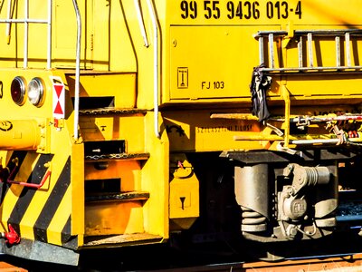 Tracks transport travel