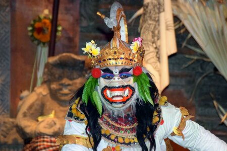 Ubud event dance sideshow