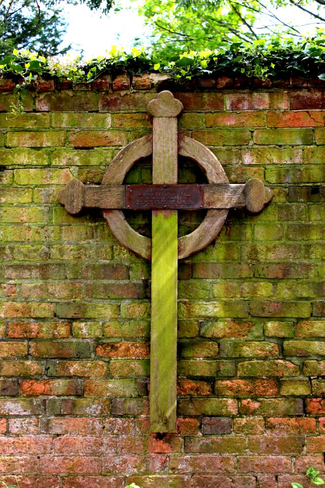 Christianity crossed catholic