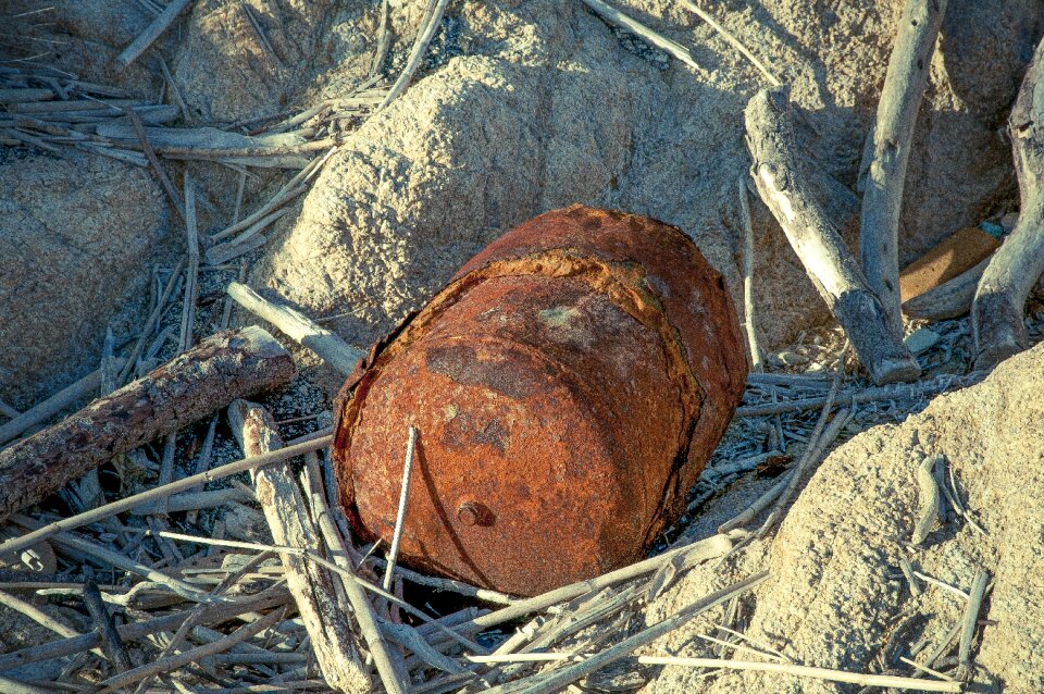 Stones flotsam rusted