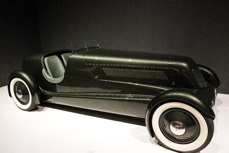 Art deco automobile luxury