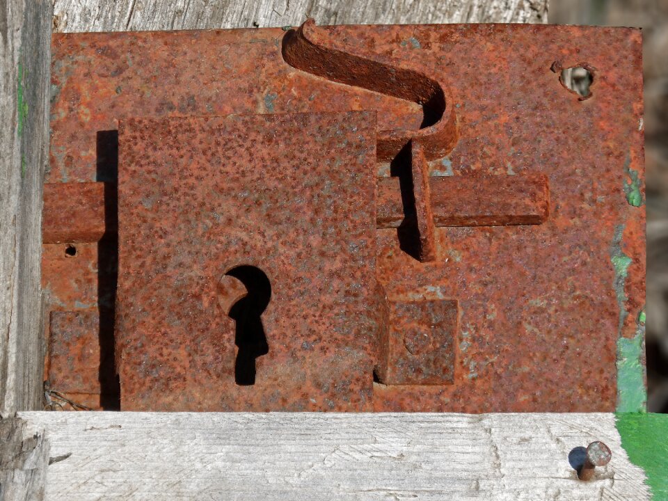 Rusty mechanism open