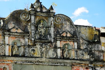 Church earthquake statues photo