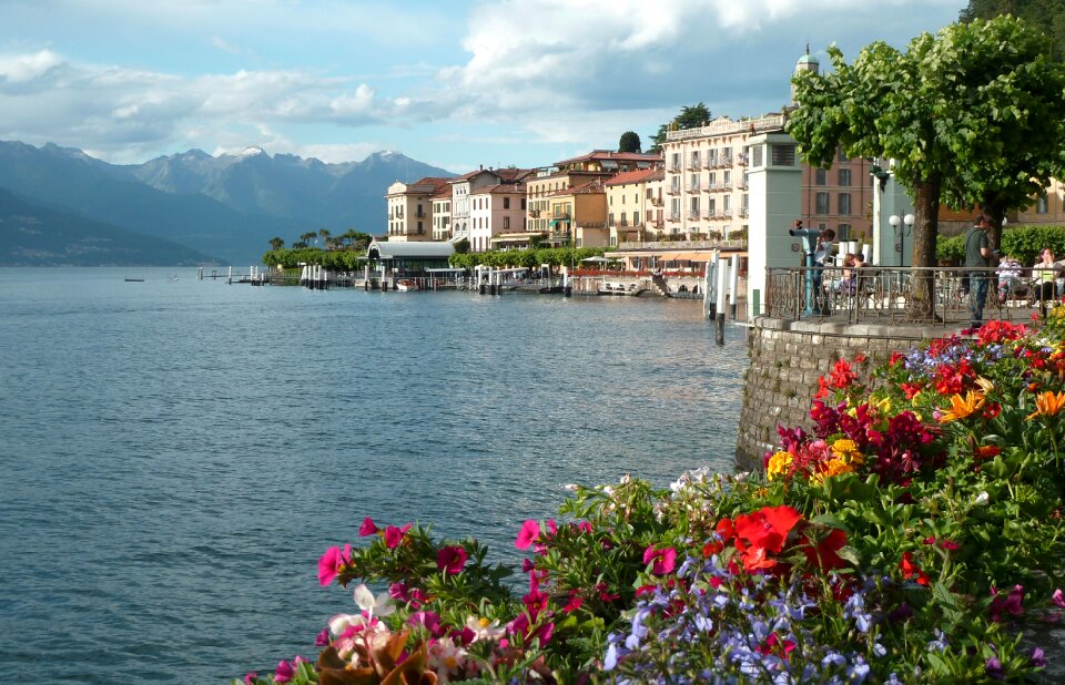 Bellagio italy lake photo