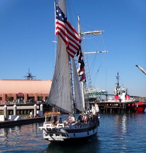 Los angeles maritime ship