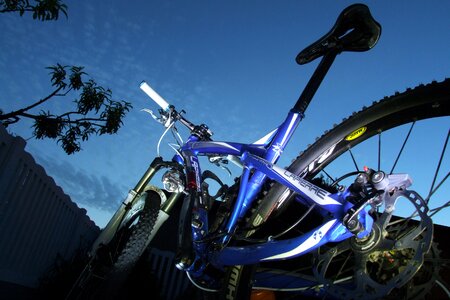 Sky full frame bike night