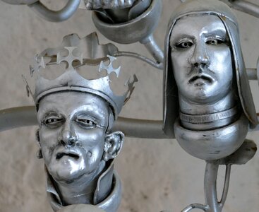 Face sculpture helm