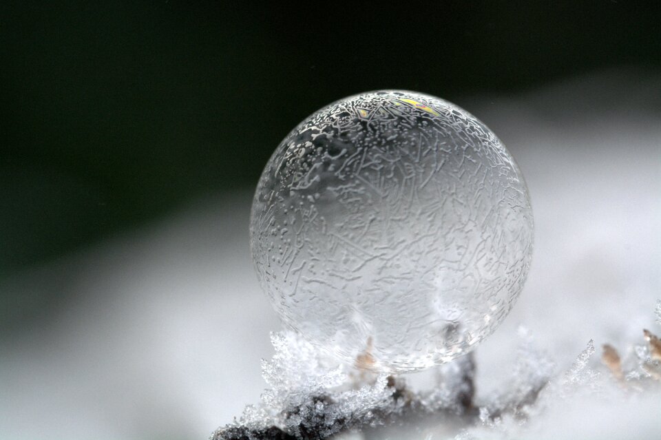 Frost hoarfrost ball
